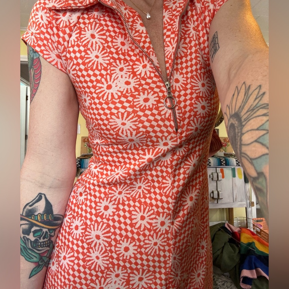 ✨URBAN OUTFITTERS✨ burnt orange groovy Y2K dress - Picture 5 of 10